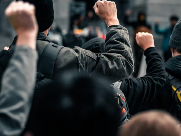 Instituțiile religioase se confruntă cu amenințări crescânde