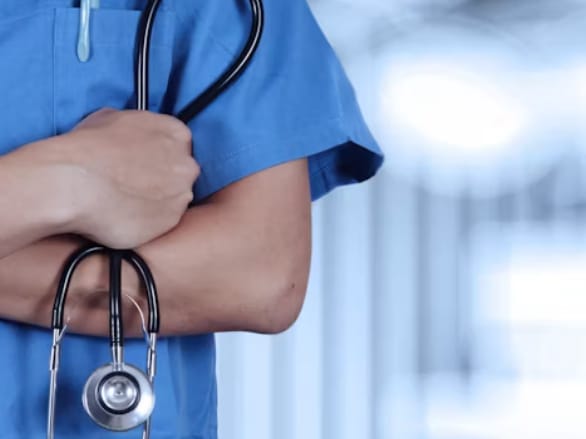 Victorie pentru o asistentă concediată din cauza credinței