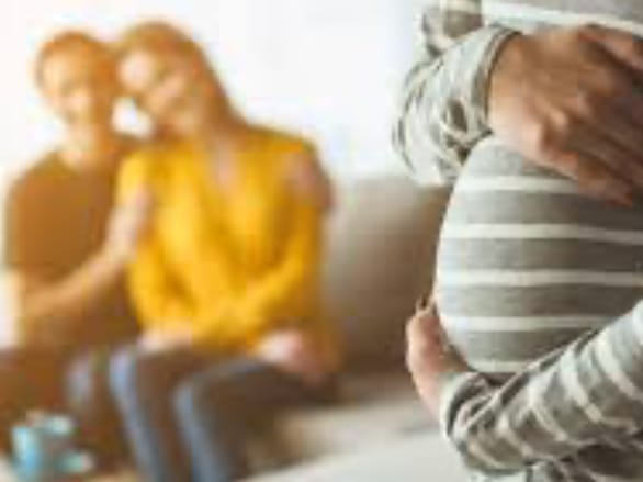 ONU cere interzicerea surogatului